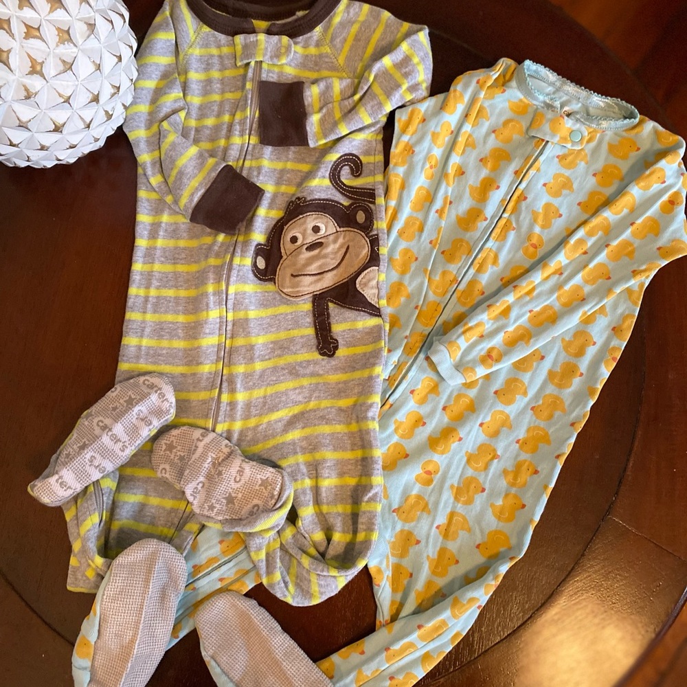 Carters Set Footie Onesies Pajamas Size 12 Months